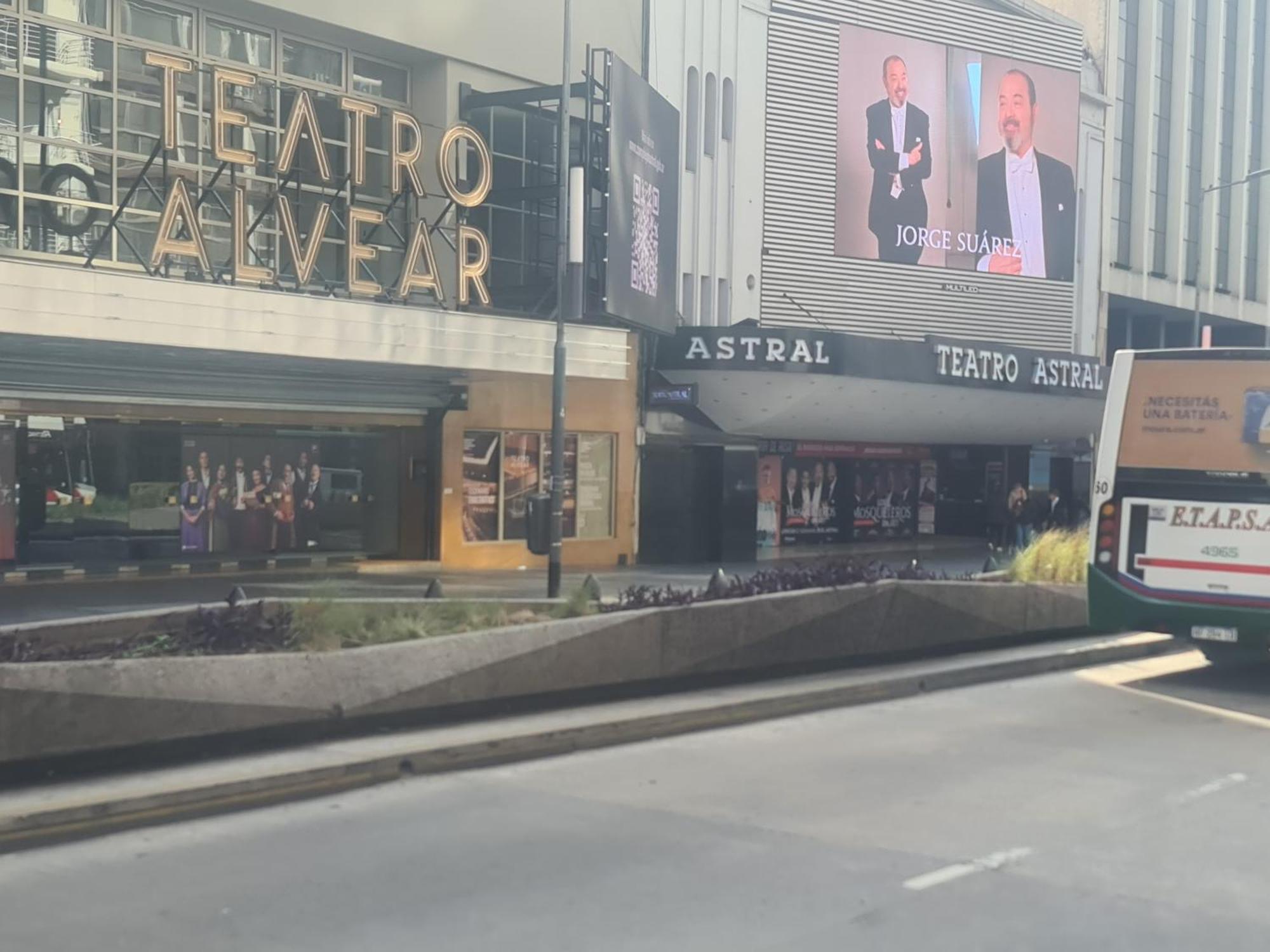 Av. Corrientes 1670 - Paseo La Plaza - Apartment - Buenos Aires, Buenos Aires